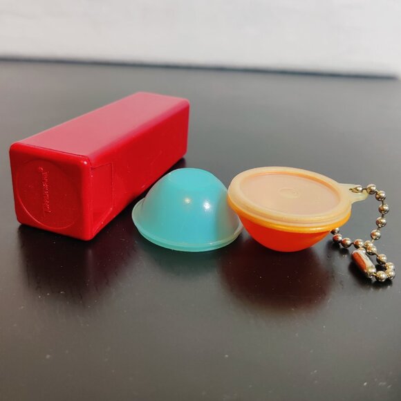 Vintage Tupperware Lipstick or Gum holder, Wonderlier Pill Bowls Keychain - Picture 2 of 16